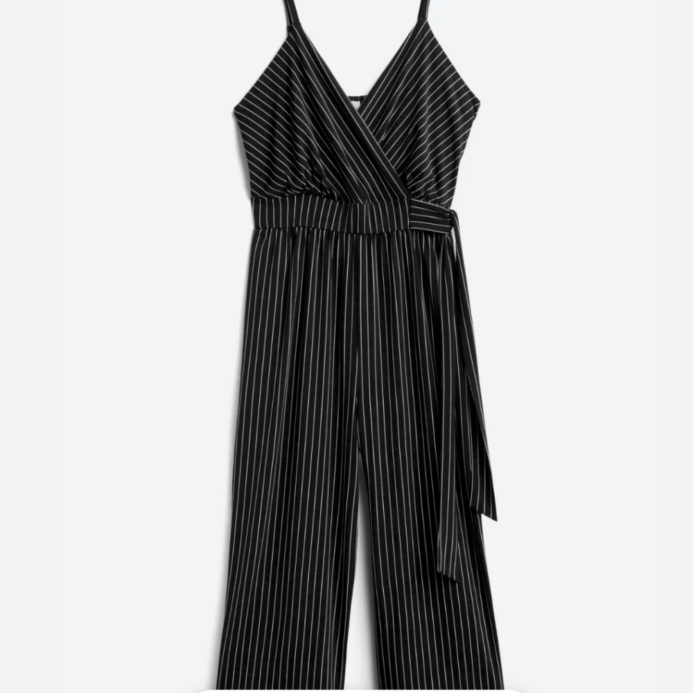 NWT Kaleigh Crop Jumpsuit in M